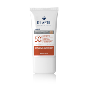 Crema colorata D-Clar pentru uniformizare cu SPF 50+ Sun System