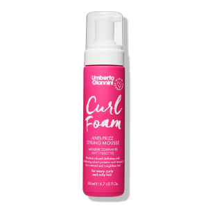 Spuma modelatoare anti-frizz pentru par cret
