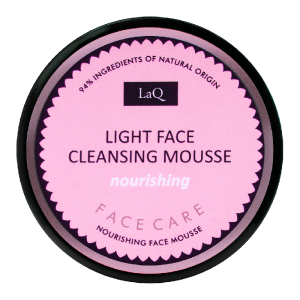 Spuma pentru curatarea tenului bujor